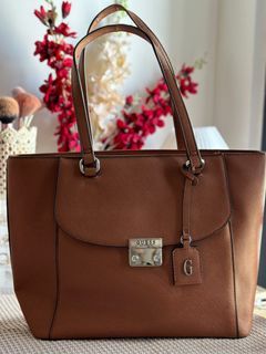 Guess leona tote clearance