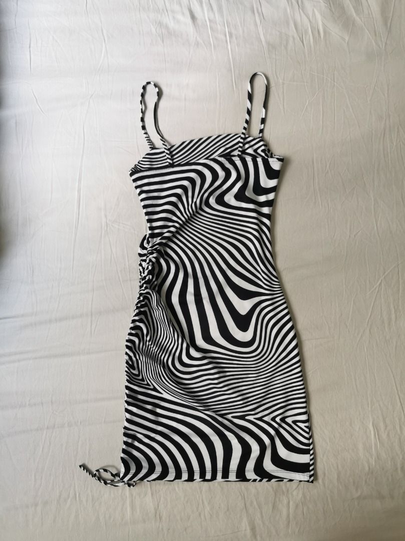 H&M Black and White Bodycon Dress, Women's Fashion, Dresses & Sets, Dresses  on Carousell