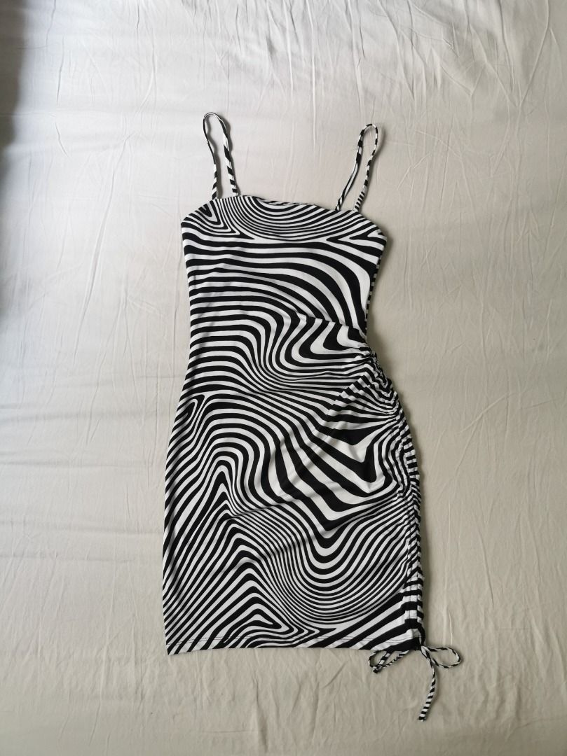 H&M Black and White Bodycon Dress, Women's Fashion, Dresses & Sets, Dresses  on Carousell
