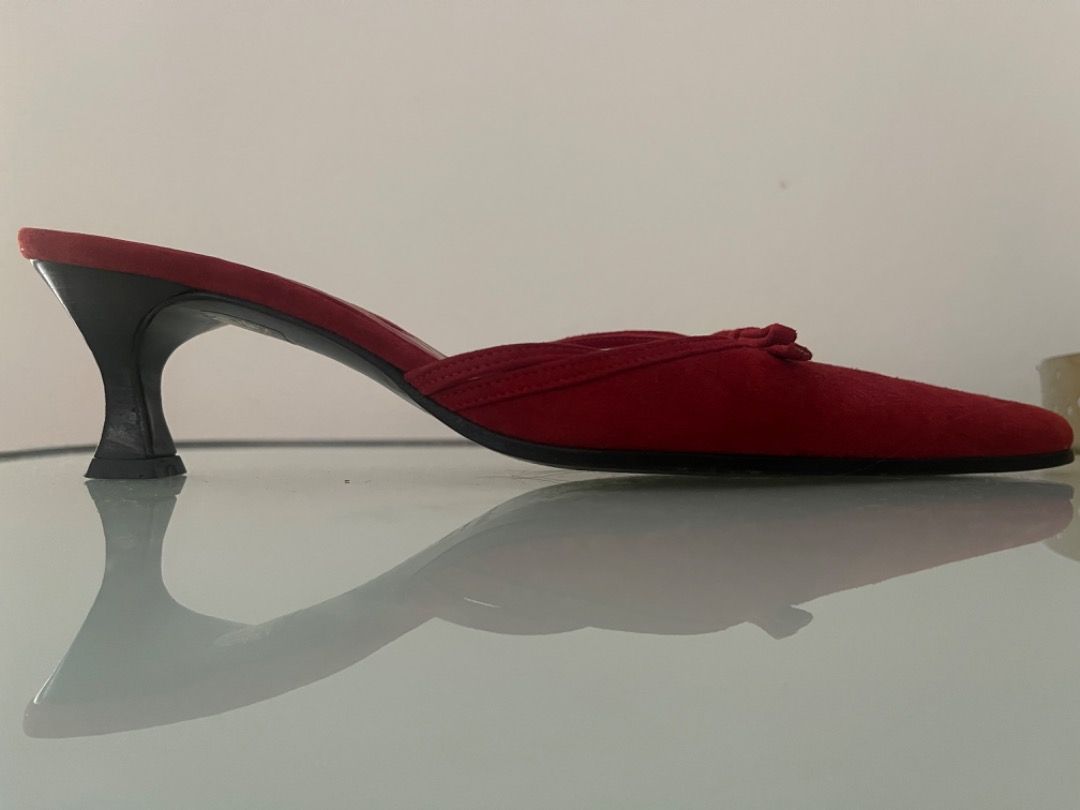 HOBBS RED SUEDE KITTEN HEELS Women s Fashion Footwear Heels