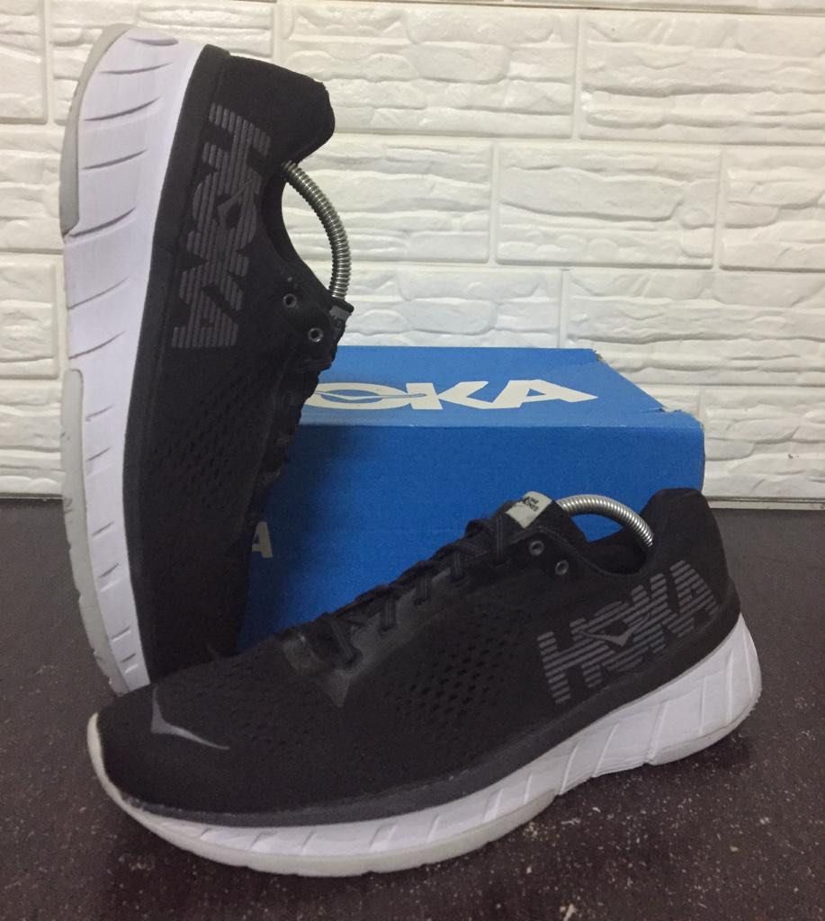Hoka one one cavu men's sales