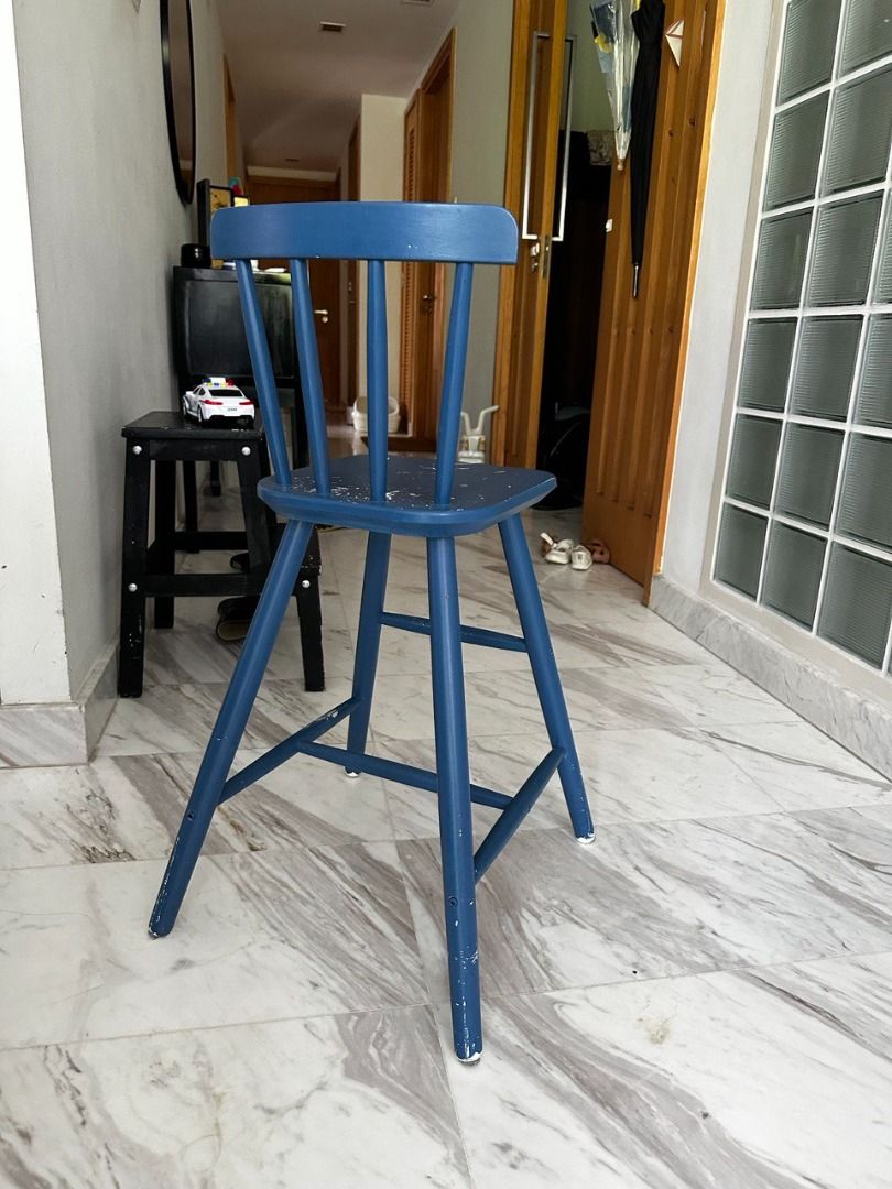 Agam chair shop