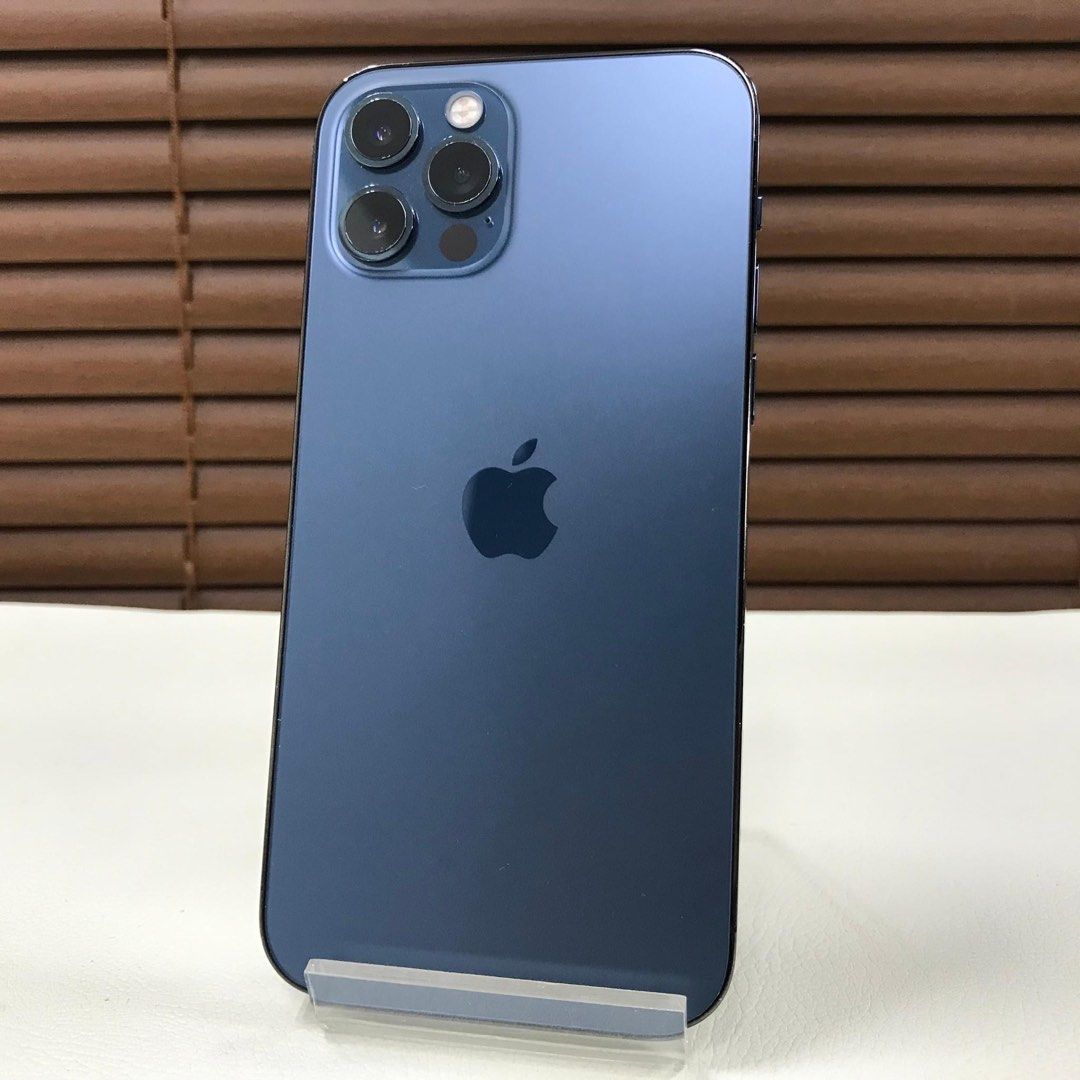 iPhone 12Pro 128gb (Category: iPhone 12 Series) located in Manila. Submitted by TekiCashGadgetsph (Listing ID 1251386226, Image 1). Description: (FU) Open-line, any sim working (worldwide) - Guaranteed original iPhone not fake/copy Box with cord Secondhand Good as new not abused! Presentable •Original Lcd • no issue hidden issues • no apple id / iCloud id • Good batthealth • Good cam front/back • Good Performance • Good face id • Good use / plug 