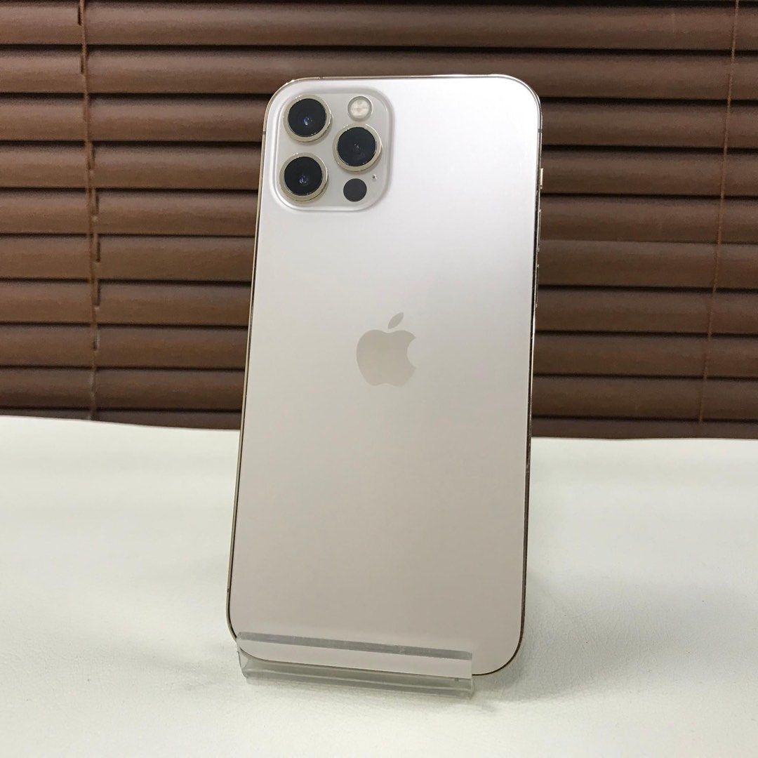 iPhone 12Pro 128gb (Category: iPhone 12 Series) located in Manila. Submitted by TekiCashGadgetsph (Listing ID 1251387640, Image 1). Description: (FU) Open-line, any sim working (worldwide) - Guaranteed original iPhone not fake/copy Box with cord Secondhand Good as new not abused! Presentable •Original Lcd • no issue hidden issues • no apple id / iCloud id • Good batthealth • Good cam front/back • Good Performance • Good face id • Good use / plug 