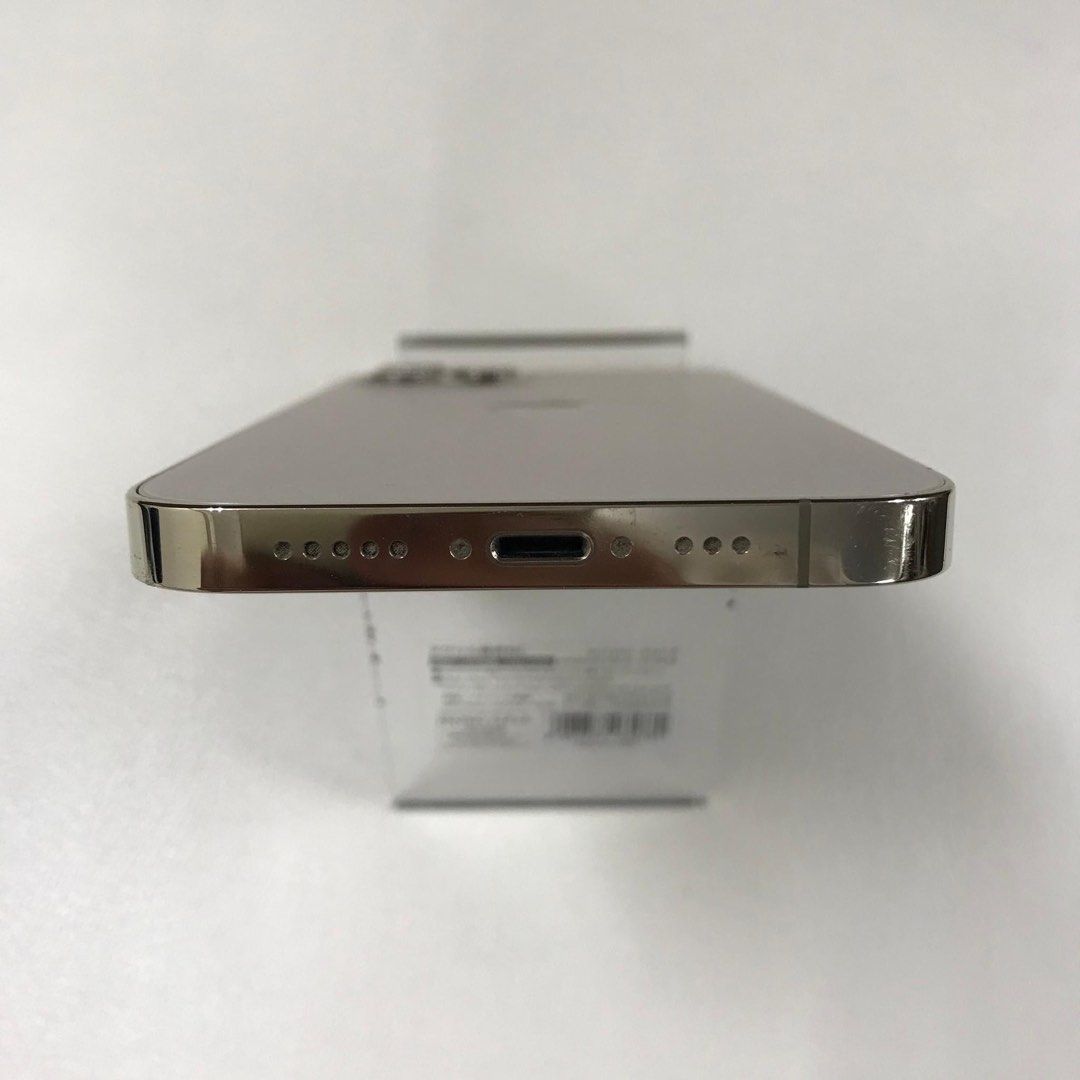 iPhone 12Pro 128gb (Category: iPhone 12 Series) located in Manila. Submitted by TekiCashGadgetsph (Listing ID 1251387640, Image 3). Description: (FU) Open-line, any sim working (worldwide) - Guaranteed original iPhone not fake/copy Box with cord Secondhand Good as new not abused! Presentable •Original Lcd • no issue hidden issues • no apple id / iCloud id • Good batthealth • Good cam front/back • Good Performance • Good face id • Good use / plug 
