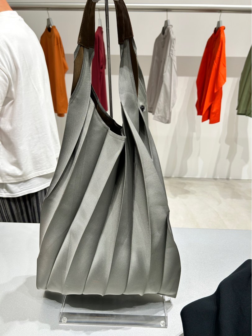 Issey miyake men packable tote Men s Fashion Bags Belt bags