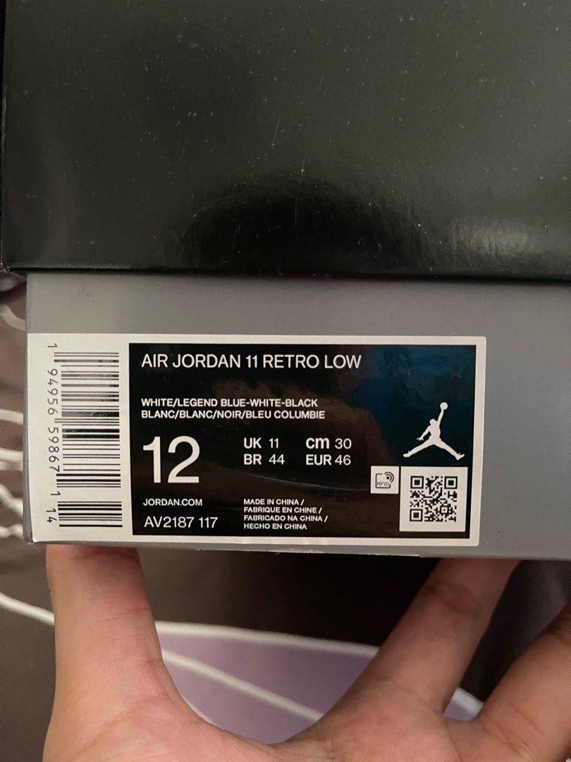 Jordan 11 noir bleu sales