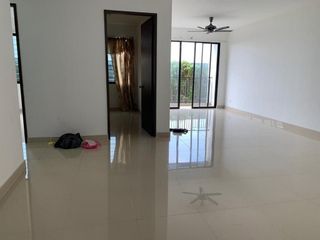 Ken Rimba Condominium 1 Seksyen 16 Shah Alam . Basic unit