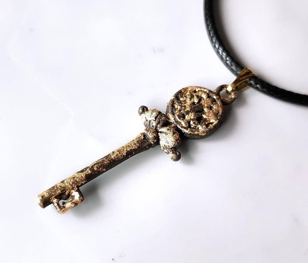 Panic at the disco key necklace online