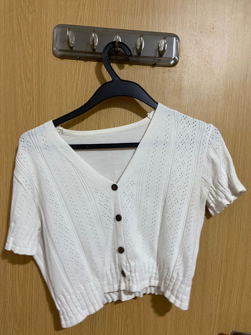 Knitted White Crop Top, Women's Fashion, Tops, Blouses on Carousell