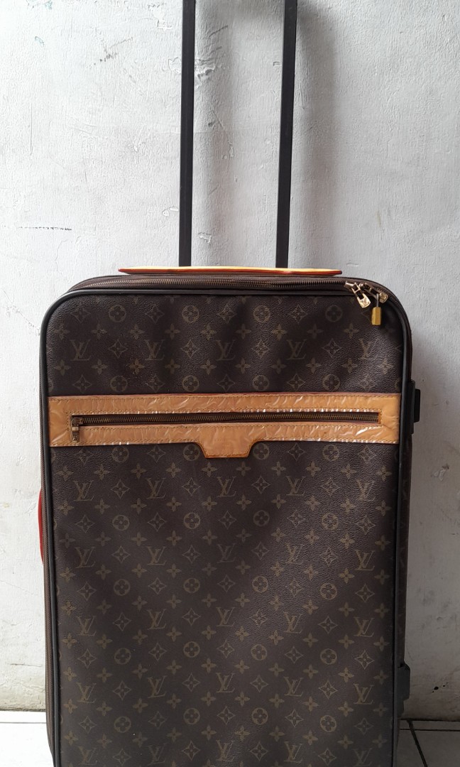 Louis Vuitton suitcase / koper LV premium authentic, Barang Mewah, Tas &  Dompet di Carousell