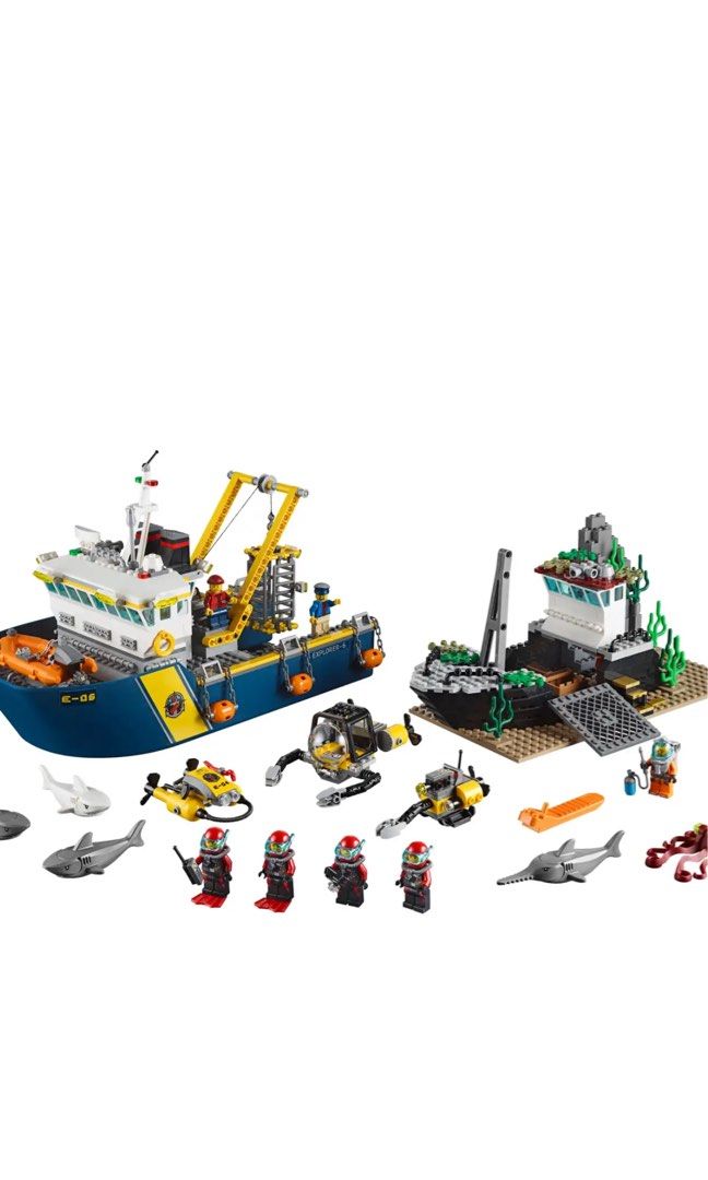 Lego exploration vessel outlet