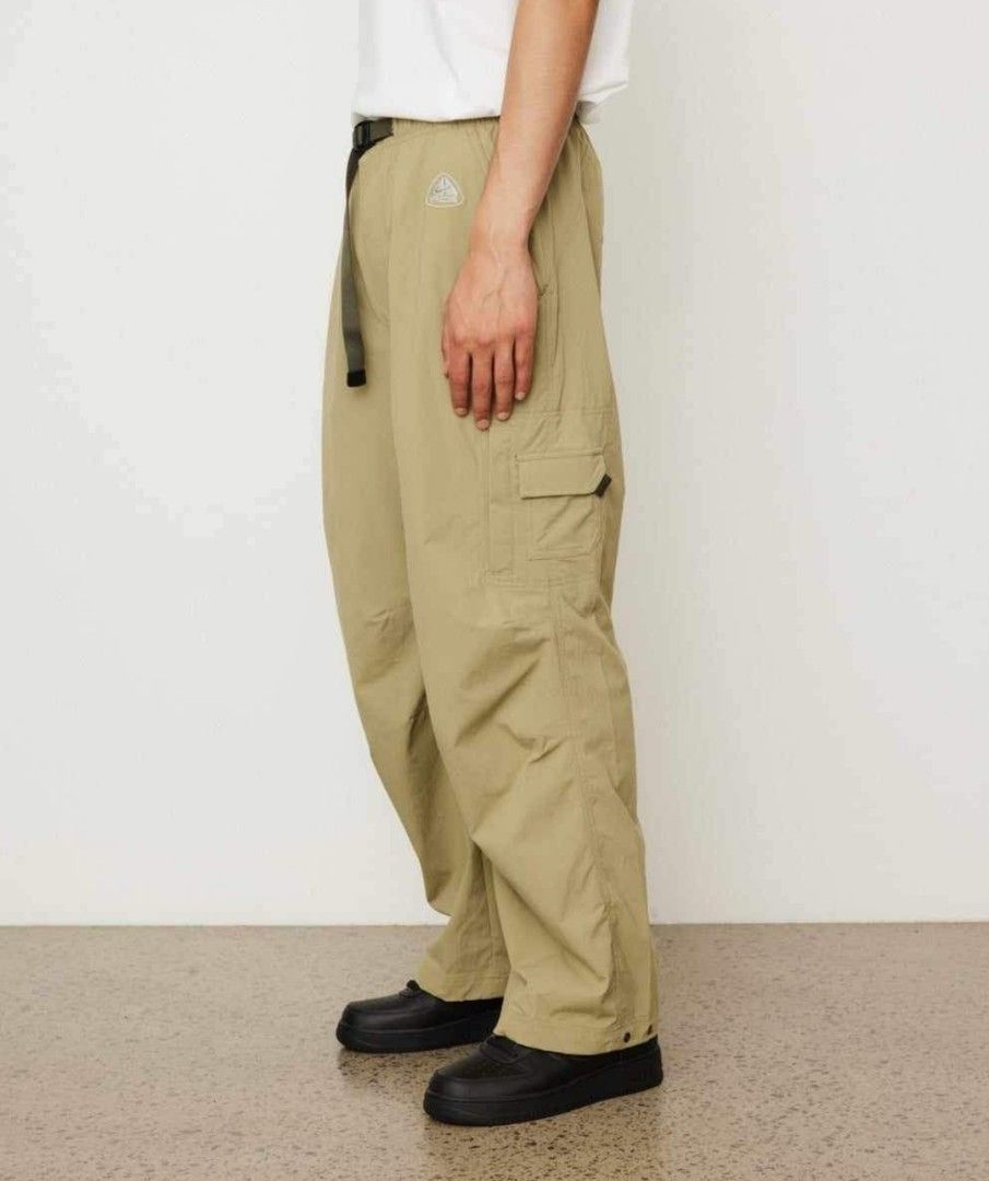 售歐版L碼NIKE LAB的長褲Nike ACG Caps Cargo Pants Beige, 運動產品