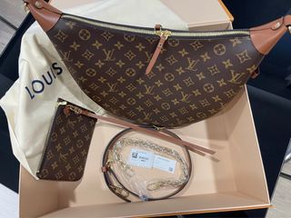 Louis Vuitton monogram looping mini baguette bag, 32cm wide
