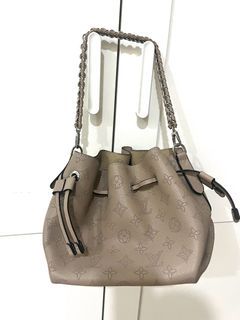 NWT Louis Vuitton Bella Bucket Bag Mahina Leather Pink White