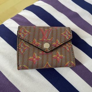 LV Louis Vuitton Wallet (with code)