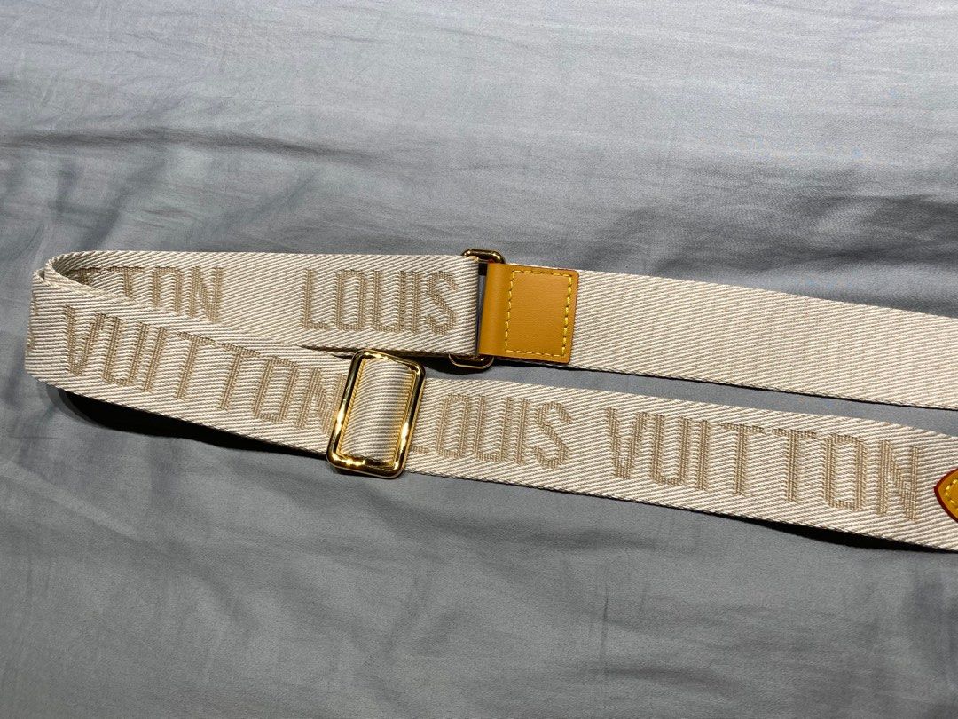Louis Vuitton x Nigo messenger bag, 男裝, 袋, 小袋- Carousell