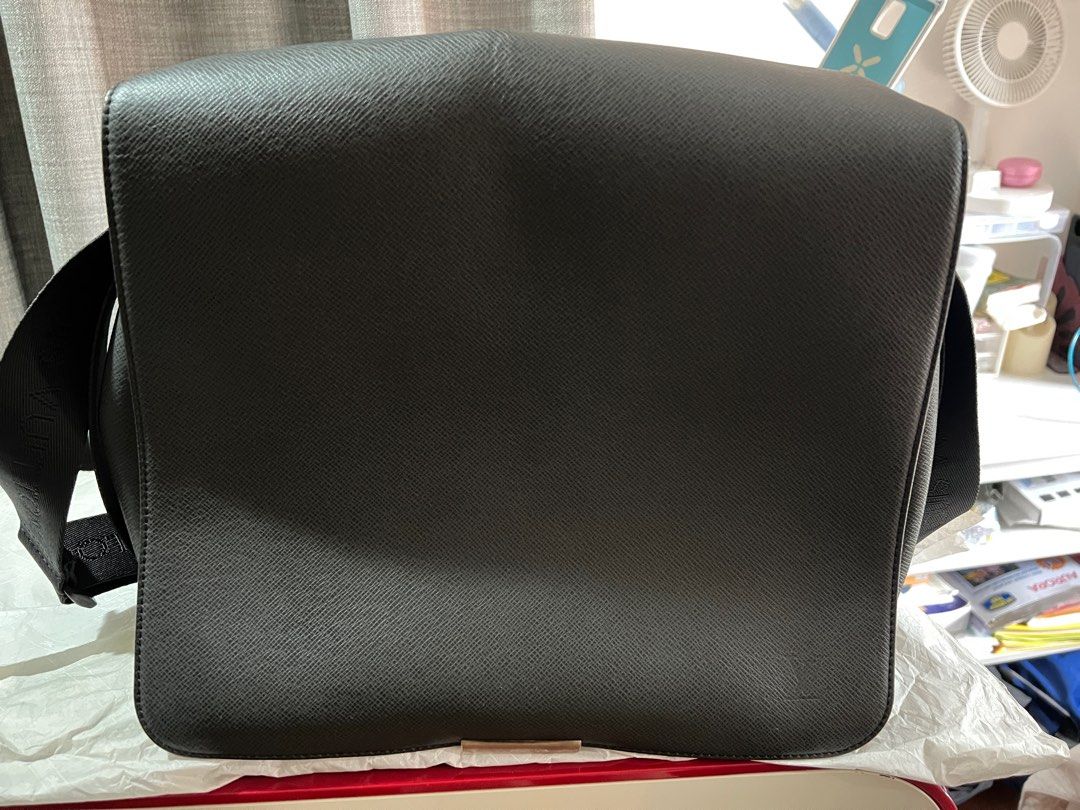 Louis Vuitton Duo Messenger Bag Monogram Shadow Leather Black
