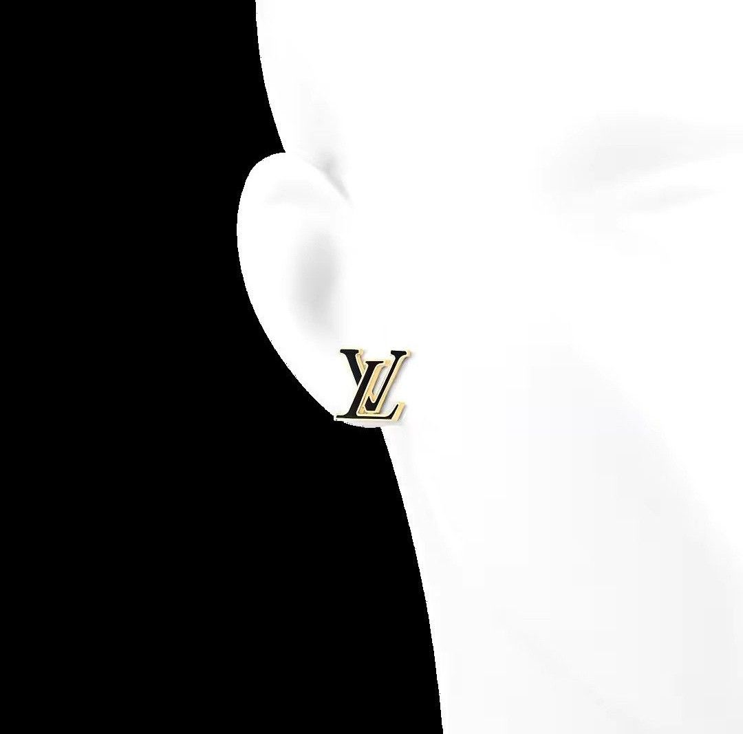 Louis Vuitton lv earring essential v stud, Luxury, Accessories on Carousell