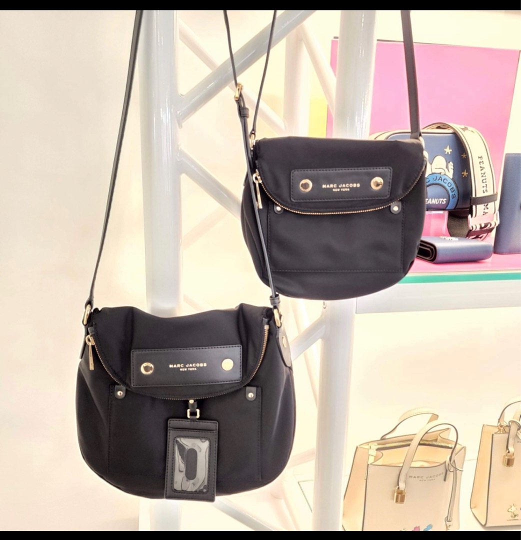 Marc jacobs nylon sling outlet bag