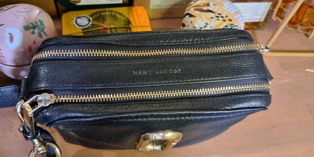 SALE!! Marc Jacobs Softshot 27, Luxury, Bags & Wallets on Carousell