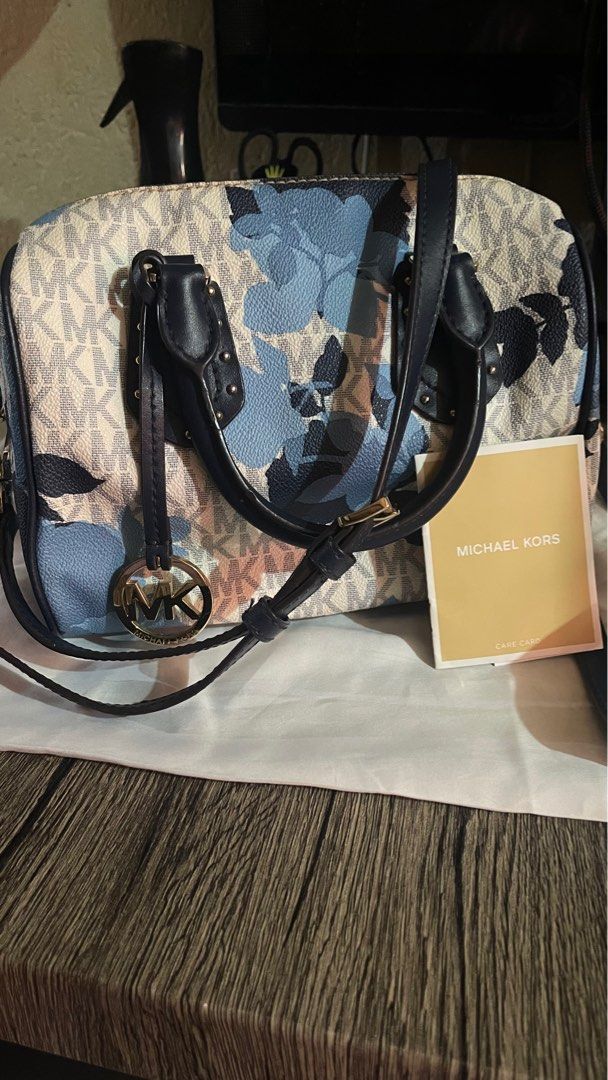Michael kors store aria mini satchel