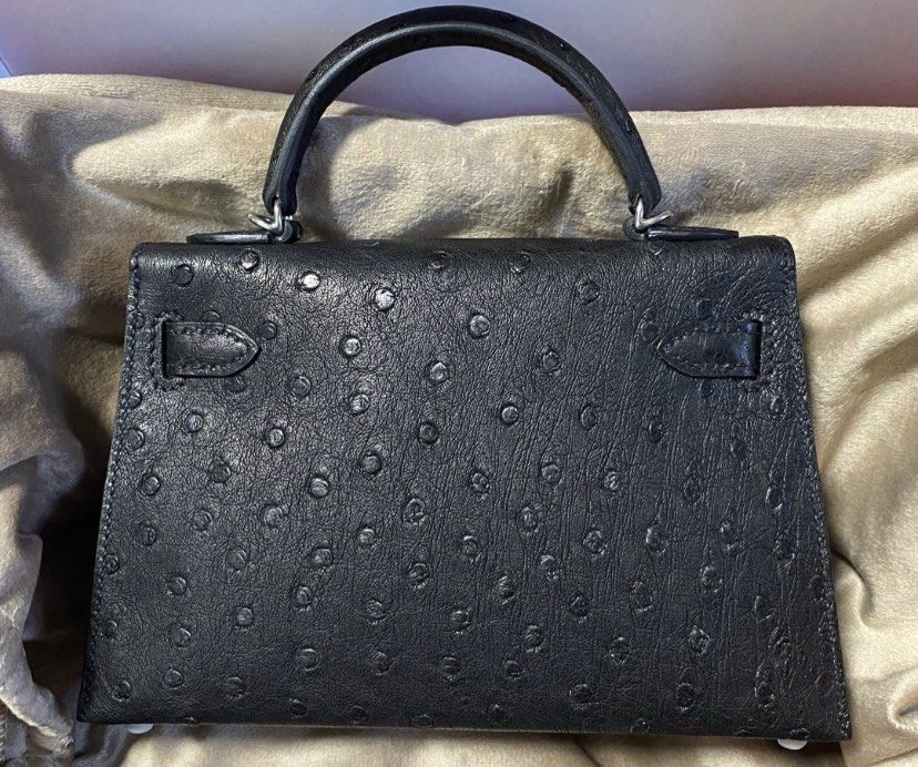 HERMÈS KELLY 28CM OSTRICH BLACK NOIR EXOTIC RARE CLASSIC GOLD