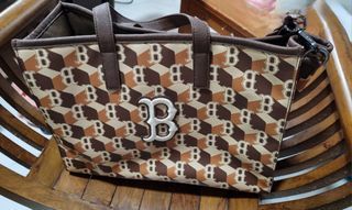 🇰🇷MLB Jacquard Monogram Cross Bag New York Yankees/MLB牛仔斜挂包, Women's  Fashion, Bags & Wallets, Cross-body Bags on Carousell