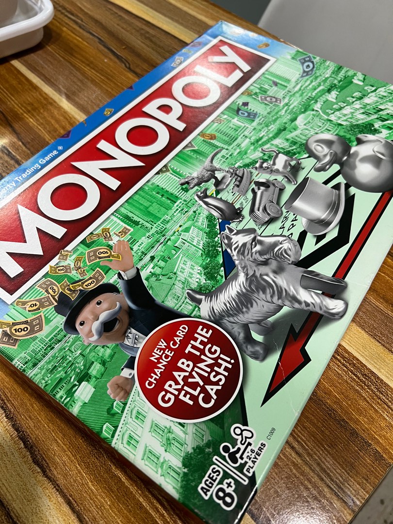 MONOPOLY PROPERTY TRADING ORIGINAL HASBRO, Hobbies & Toys, Toys & Games