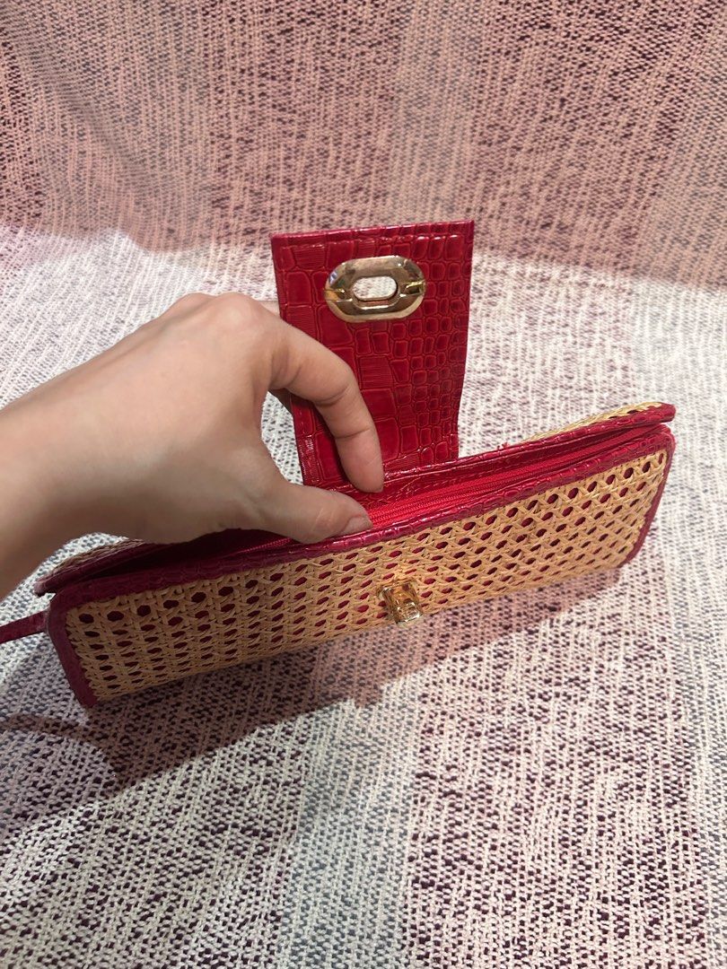 Native Pouch (Category: Purses & Pouches) located in Paranaque City. Submitted by marjbpp (Listing ID 1251375186, Image 2). Description: .
