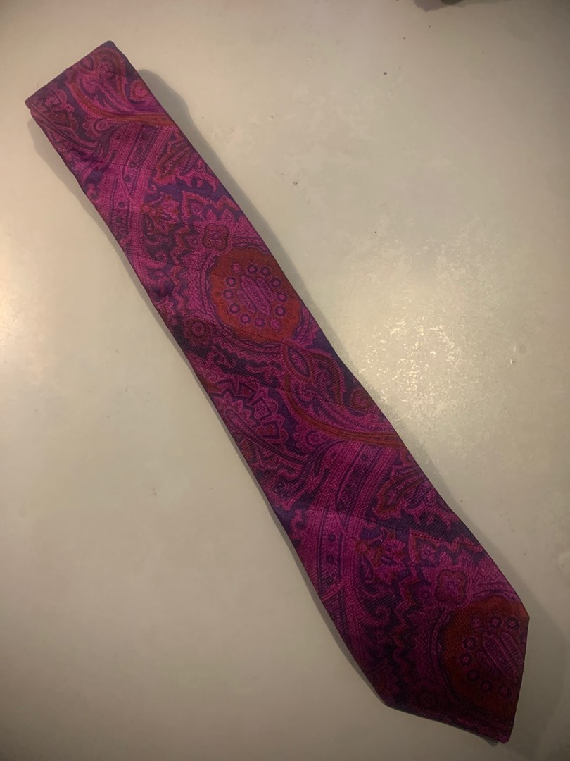 Necktie Tie Rack London, Men's Fashion, Watches & Accessories, Ties