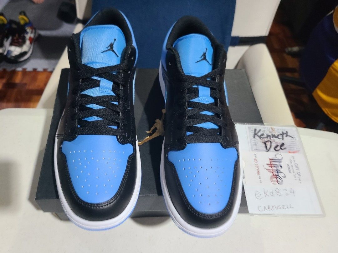 unboxing university blue jordan 1