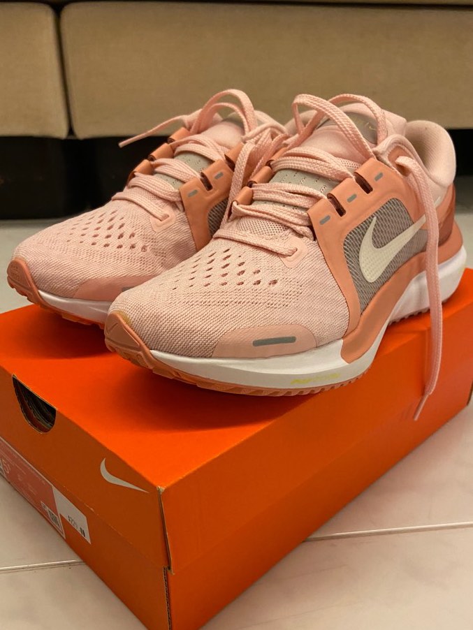 NIKE AIR ZOOM VOMERO 16 running, Women's Fashion, Footwear, Sneakers on