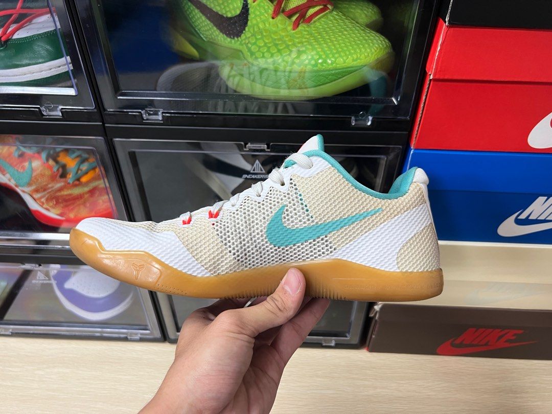 Kobe xi em store