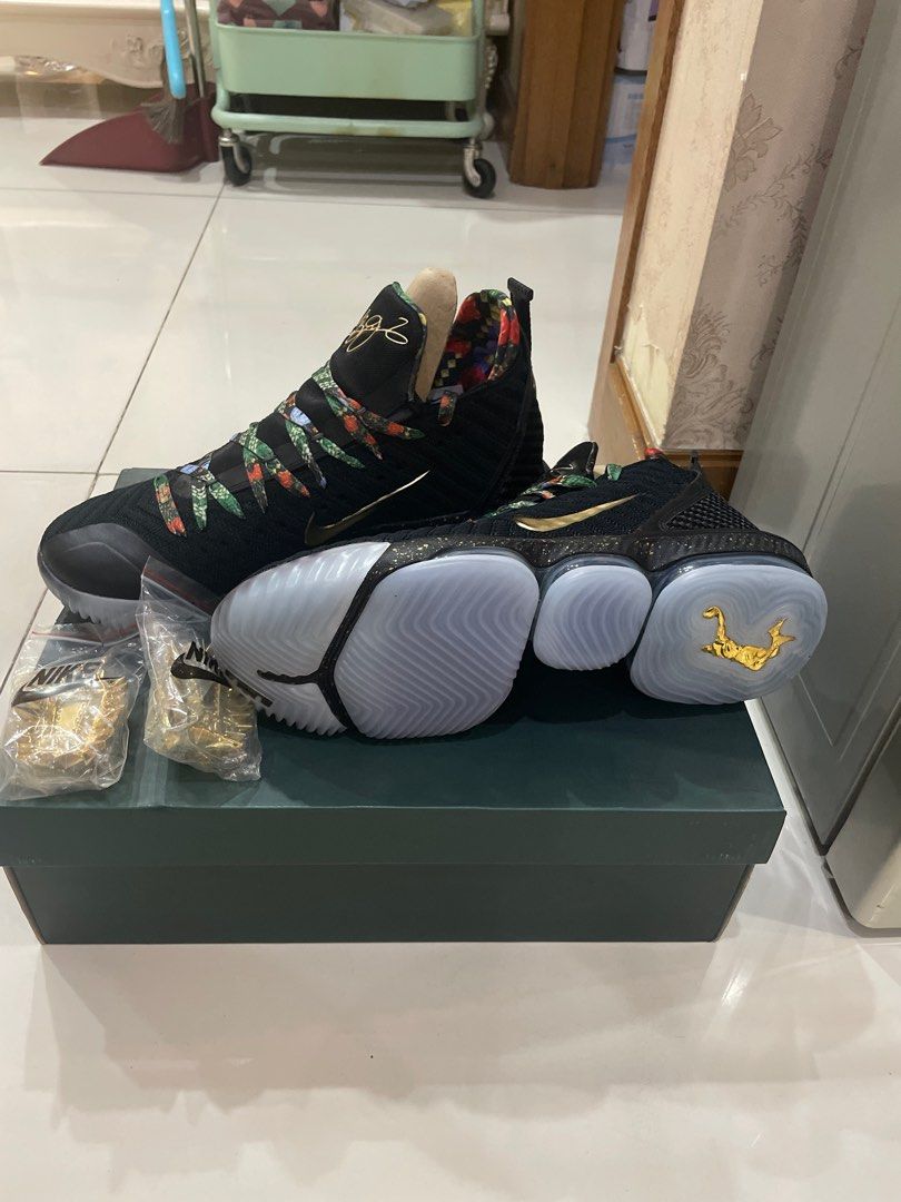 Lebron 16 watch sale the throne on feet