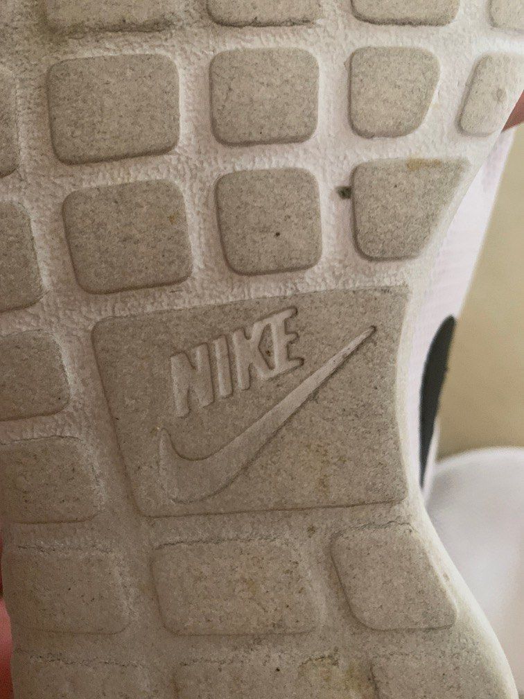 mens white nike casual shoes
