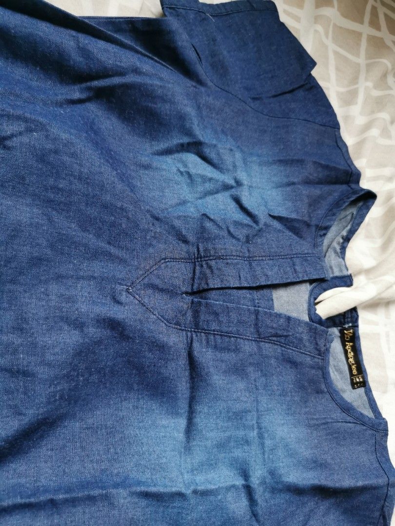 No Apologies Jean-blue dress (Category: Dresses) located in Quezon City. Submitted by krloves (Listing ID 1251353171, Image 3). Description: Worn once during our company Christmas party 2021. RFS: Decluttering as item is not being used. I could use the space hehe..