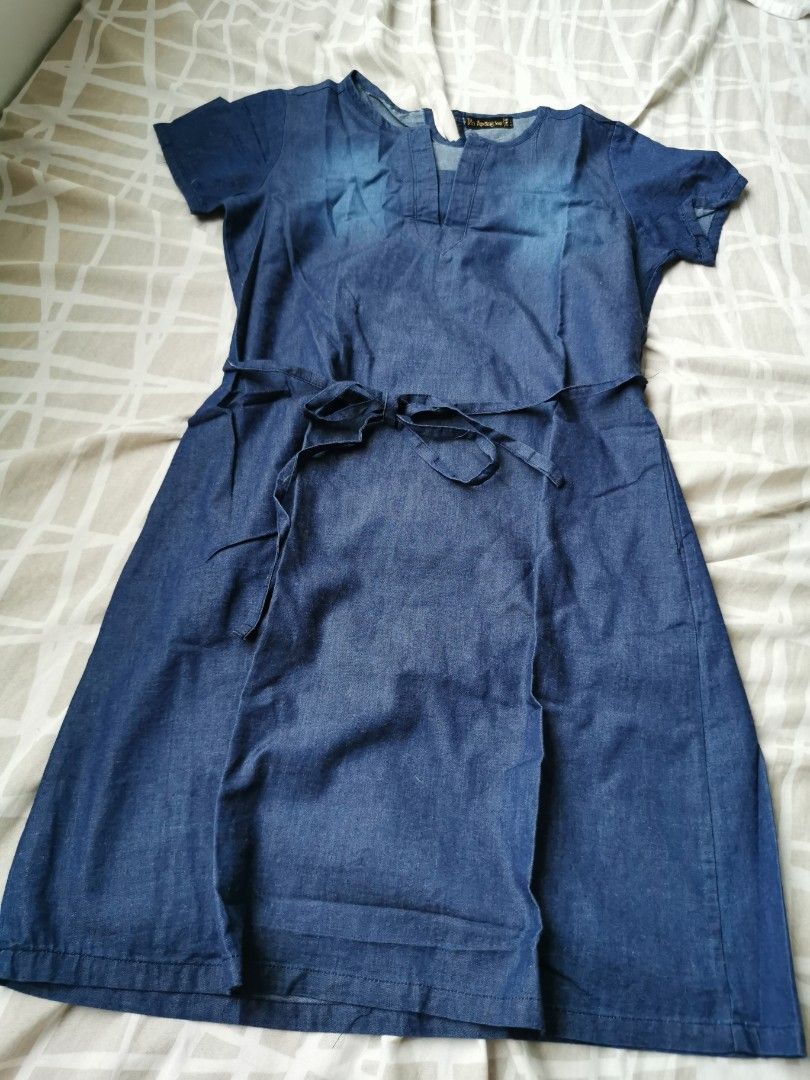 No Apologies Jean-blue dress (Category: Dresses) located in Quezon City. Submitted by krloves (Listing ID 1251353171, Image 2). Description: Worn once during our company Christmas party 2021. RFS: Decluttering as item is not being used. I could use the space hehe..