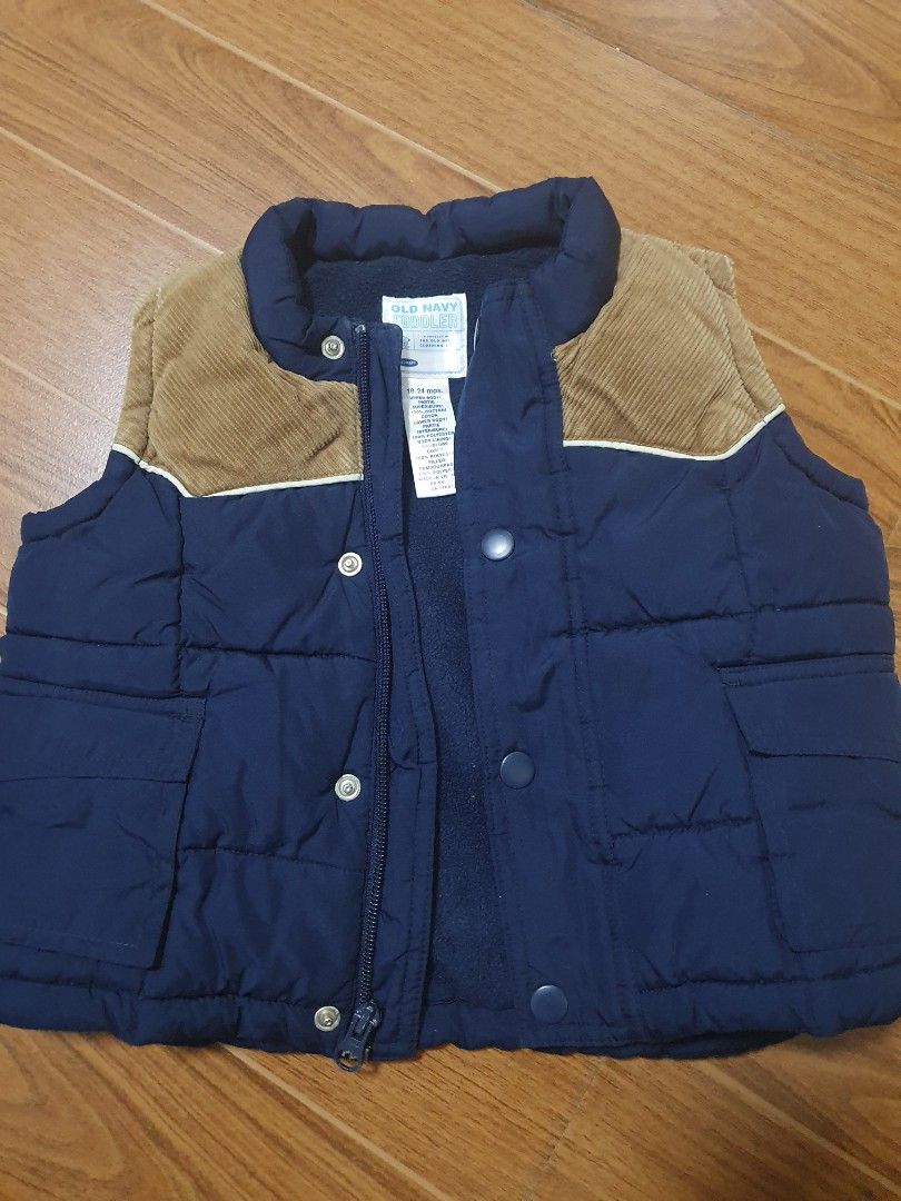 Old navy sleeveless jacket 2025