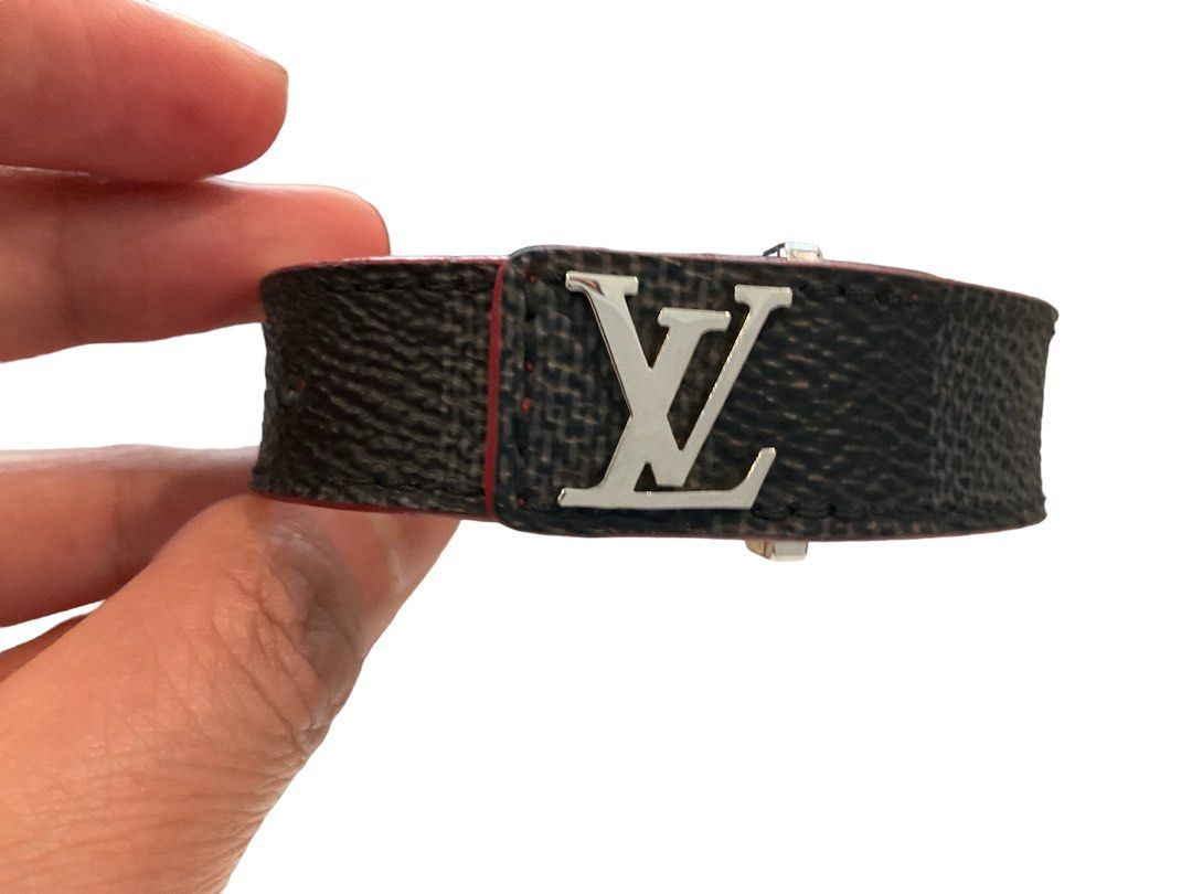 The Essentials, Men LOUIS VUITTON LV Slim Bracelet