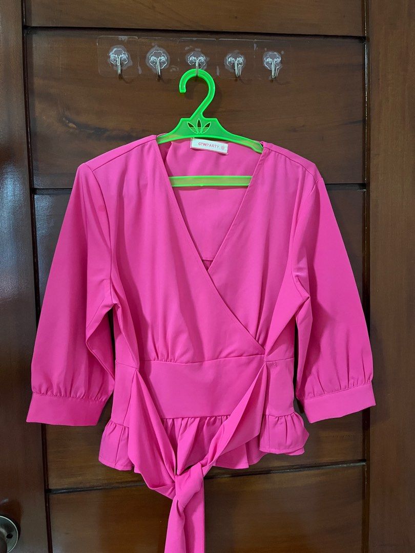 Pink long sleeve top (Category: Blouses) located in Makati City. Submitted by tchm23 (Listing ID 1251352995, Image 1). Description: ⭐️pink long sleeve top for casual wear ⭐️used only once during party ⭐️perfect for office use ⭐️with ribbon ⭐️fits to S-M.