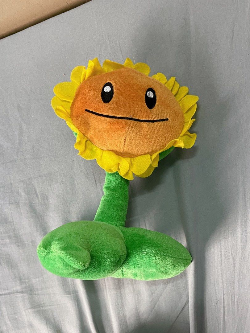 Plants Vs Zombies, Hobbies & Toys, Toys & Games on Carousell