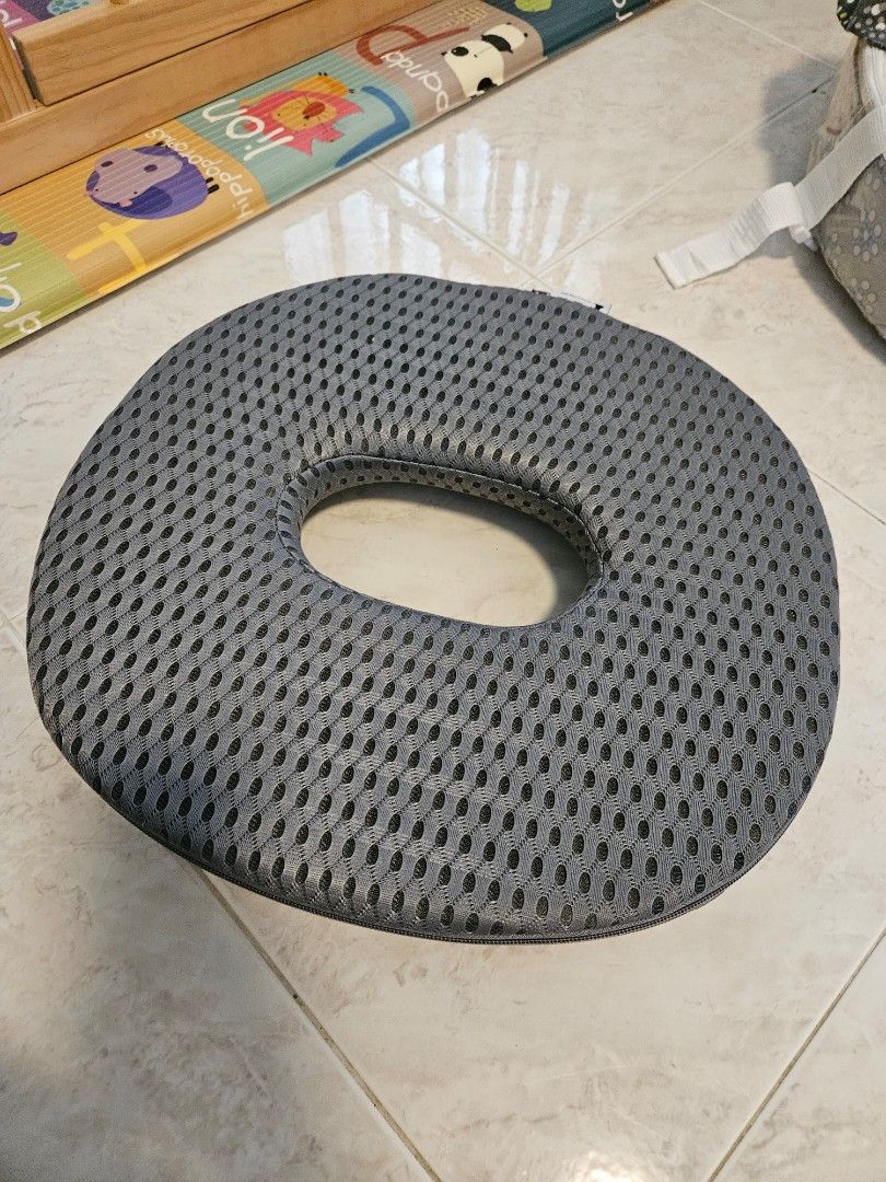 Postpartum Ring Pillow, Babies & Kids, Maternity Care on Carousell