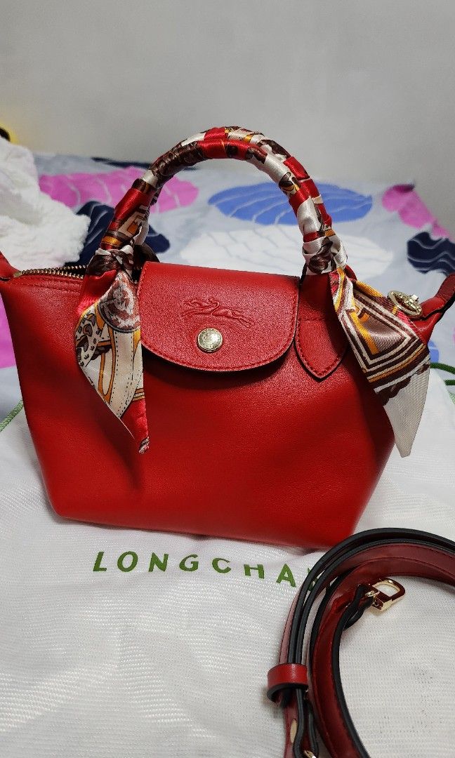 Longchamp Le Cuir Size Guide, Women's Fashion, Bags & Wallets, Purses &  Pouches on Carousell