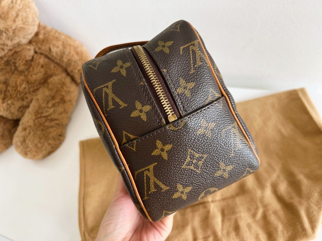 RESERVED] Louis Vuitton LV Cite MM Shoulder Bag, Luxury, Bags & Wallets on  Carousell