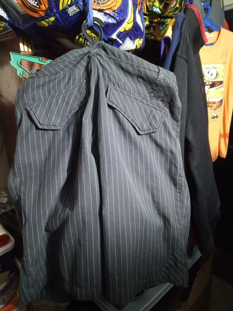 Rip Curl shorts/jorts (Category: Shorts) located in Manila. Submitted by mysteriousjohnny (Listing ID 1251461825, Image 2). Description: rip curl shorts/jorts condition 9/10 colorway gray with cyan green vertical lines size 32 inches width length 22 inches inseam 10 inches price 800php shipping fee to be shouldered by the buyer!.