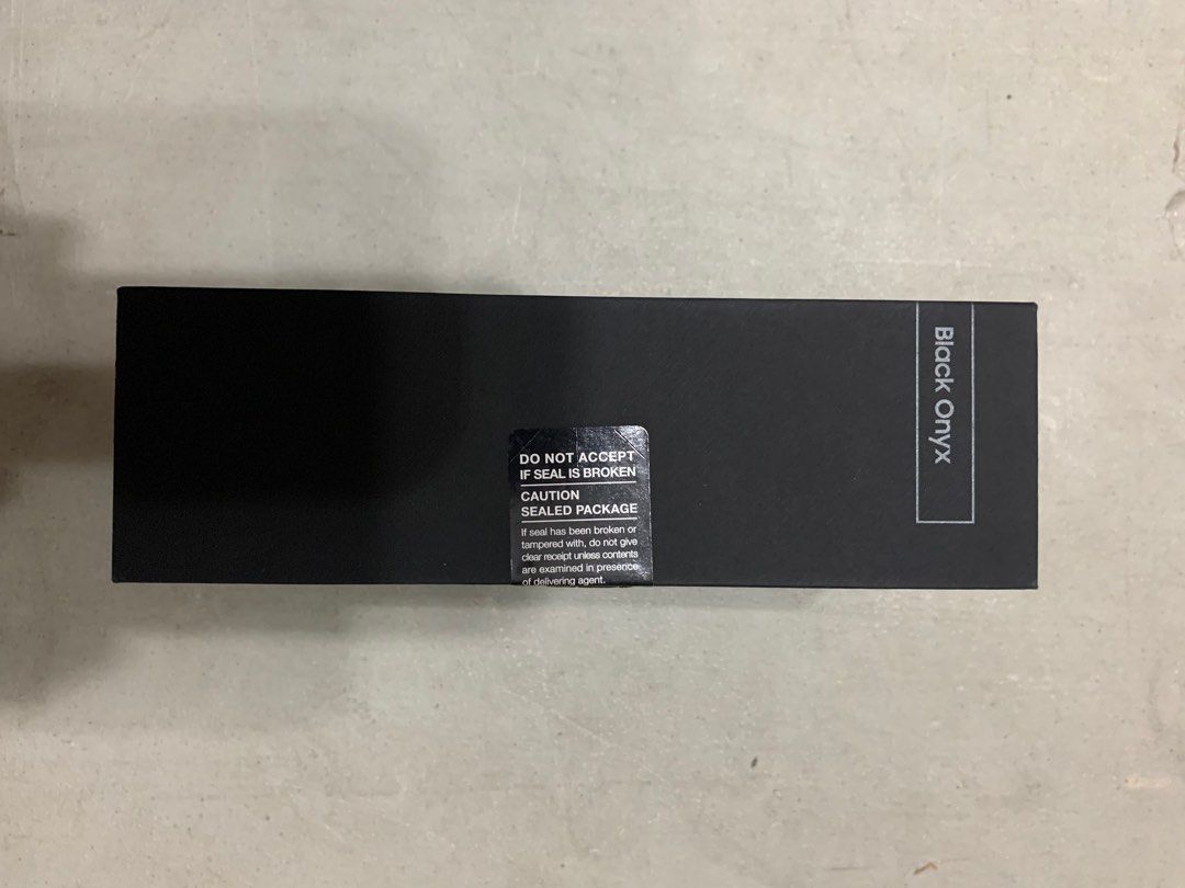 S7 EDGE Box only (Category: Samsung) located in Paranaque City. Submitted by mb_05 (Listing ID 1251321404, Image 2). Description: Box only.
