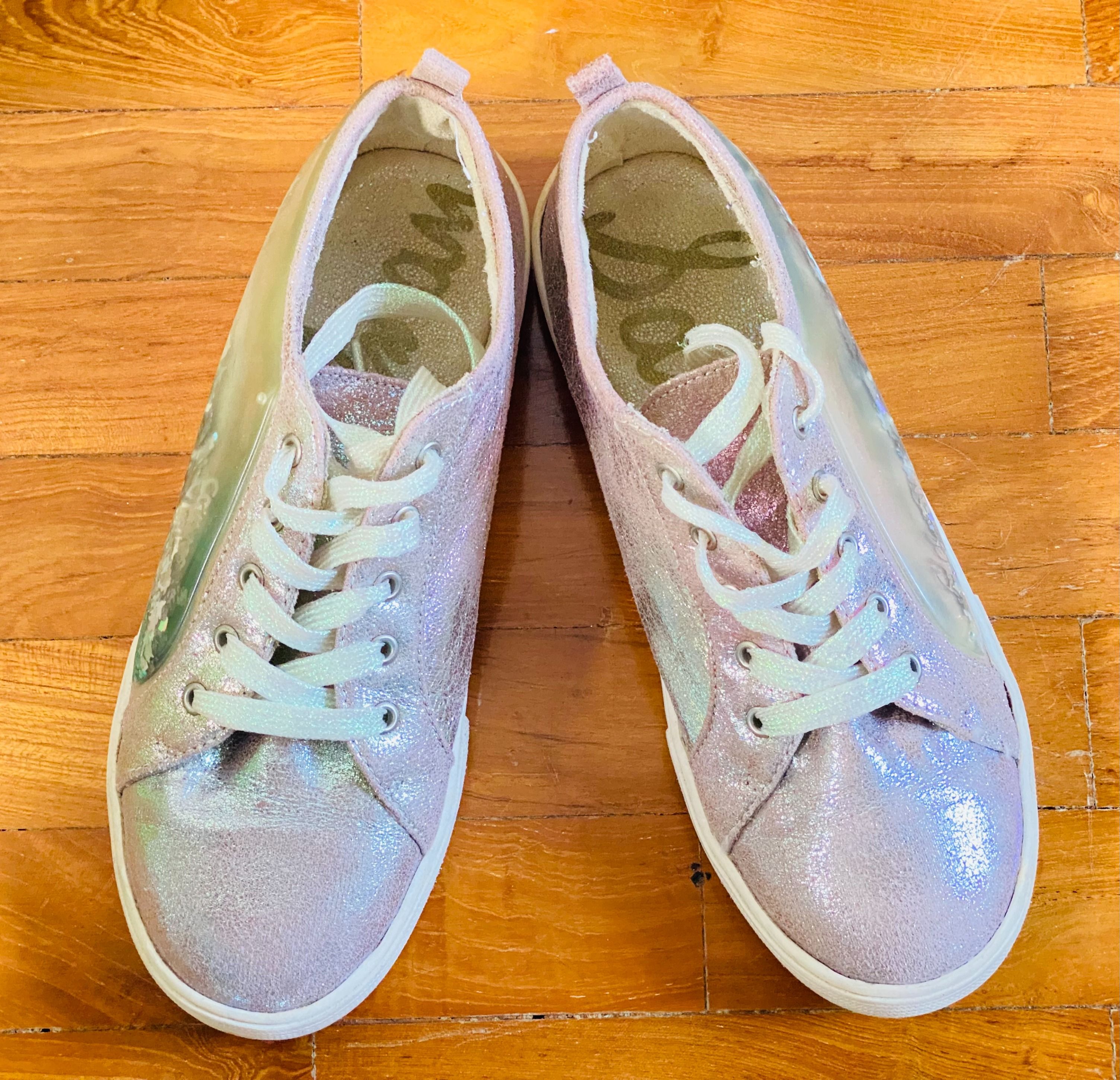 Girls sneakers size 4 outlet