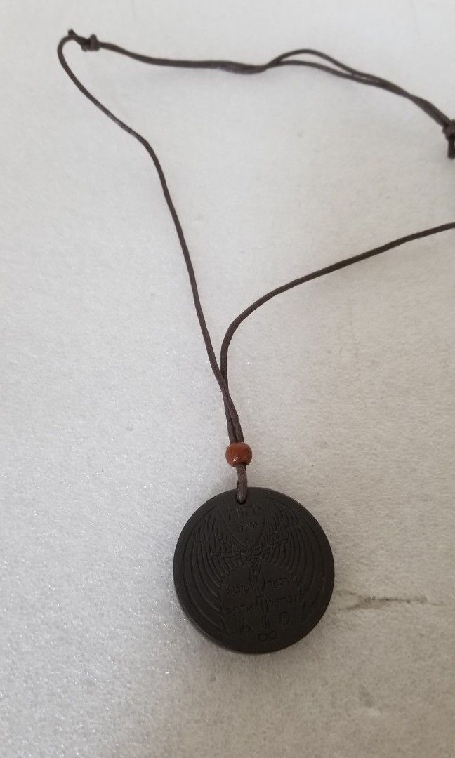 Quantum discount physics necklace