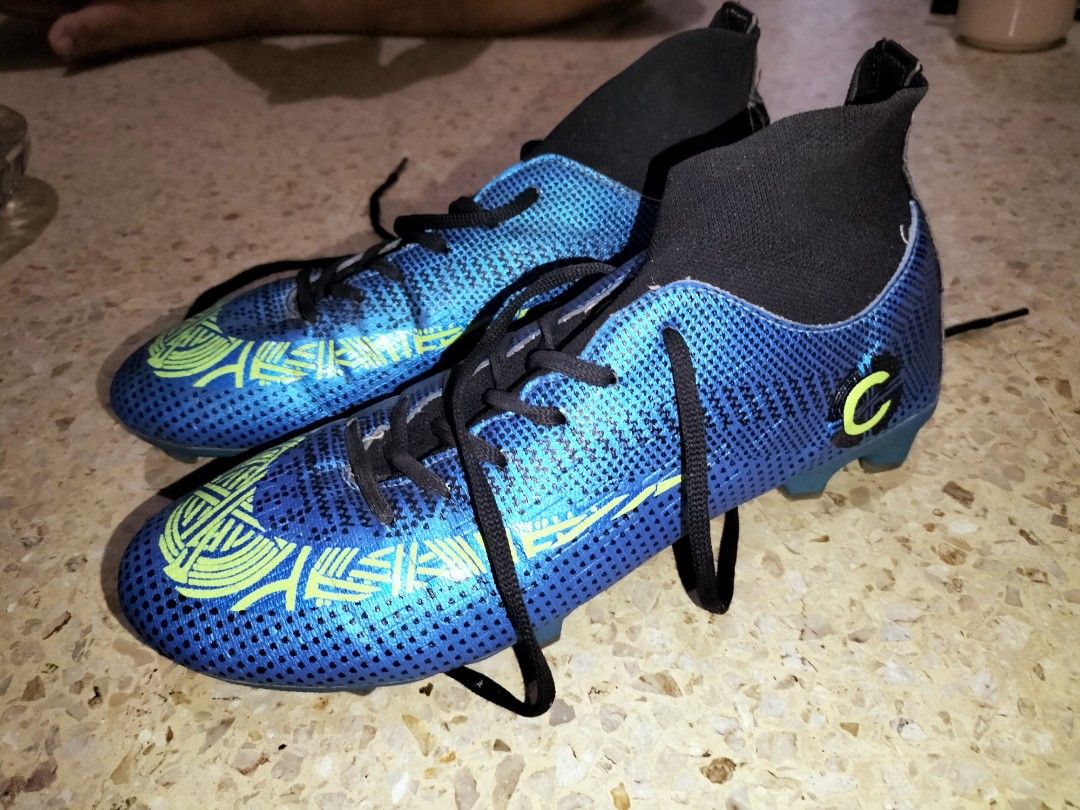 Sepatu Bola Nike Mercurial Size 39 Olah Raga Perlengkapan